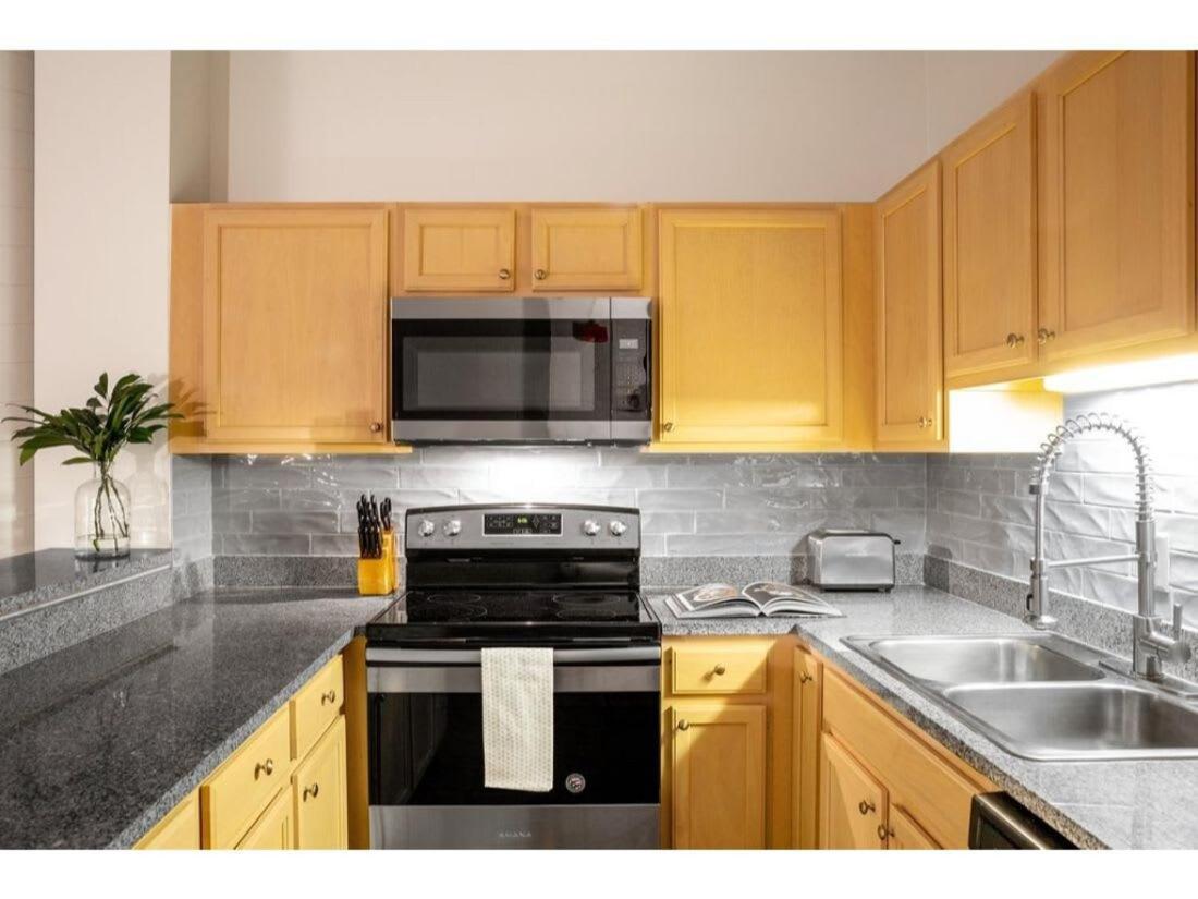 Modern Apartment Close To Everything Cozysuites Indianapolis Buitenkant foto